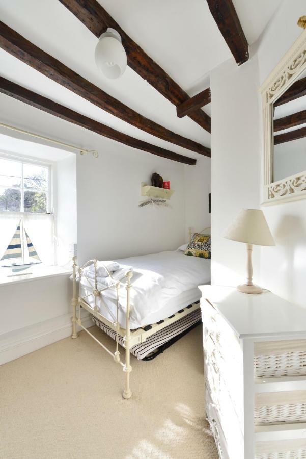 Kemble Cottage Bradford-On-Avon ภายนอก รูปภาพ